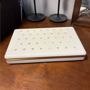 Elegant White Jewelry Box with Gold Accent